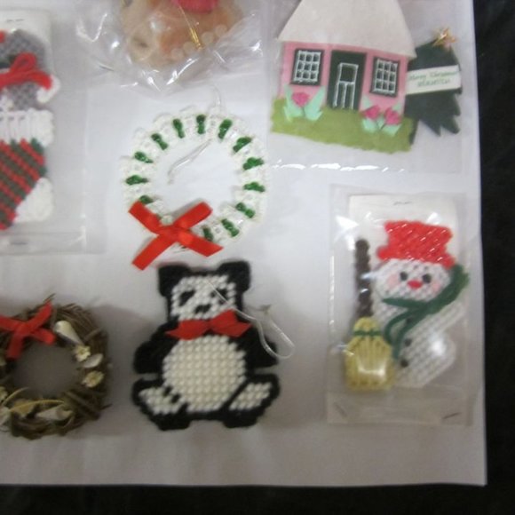 VINTAGE SET OF 18 HANDMADE/HOMEMADE CHRISTMAS ORNAMENTS DECORATIONS VERY CUTE - Picture 6 of 7